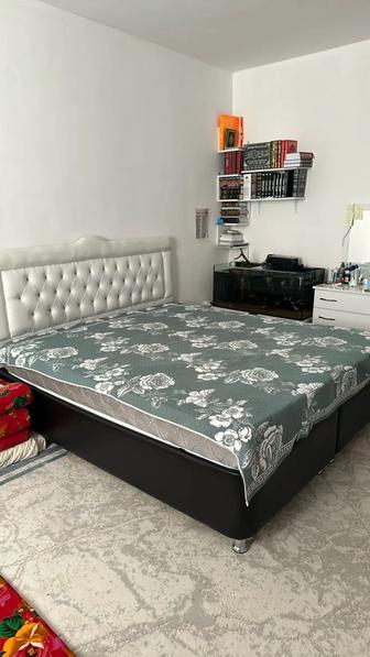 Двухспальный кровать