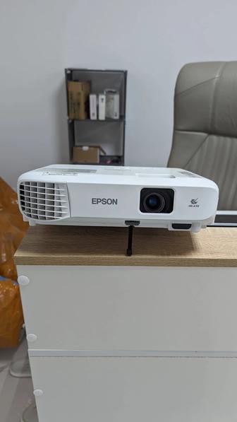 Продам проектор Epson