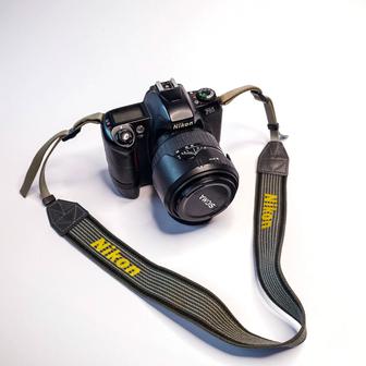 Камера Nikon пленочная