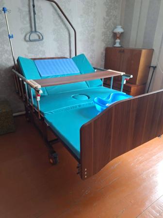 Механическая медицинская кровать с широким ложе 120 см. б/у