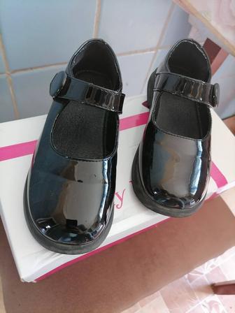 Продам Детскую обувь для девочки