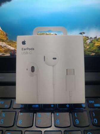 Продаю новые оригинальные наушники Вставные Apple EarPods with USB-C