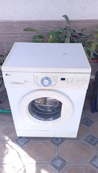 Продается стиральная машина фирмы LG на запчасти