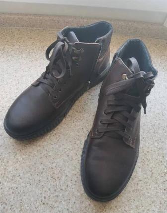 Новые кожаные зимние ботинки р-р 42