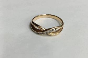 Золотое кольцо 17,5 размер. 585проба. 2,51г.