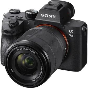 Продаю фотокамеру Sony a7 iii.