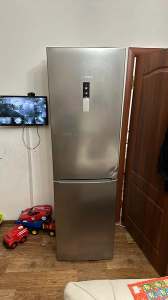 Холодильник Bosch 2016 г.в.