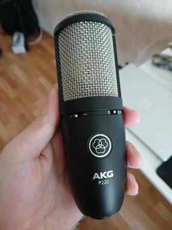 Микрофон Akg p220