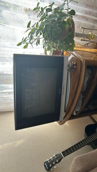 Продаем старый телевизор