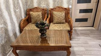 Диван, кресла и кофейный столик из ротанга