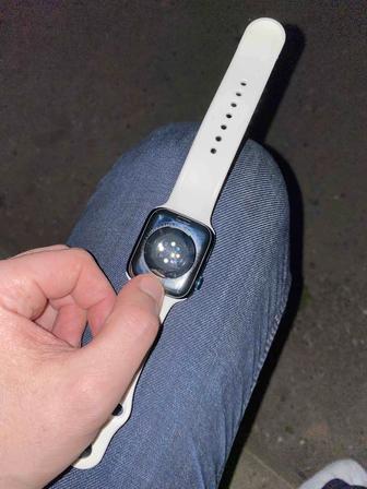 Продам срочно Apple Watch 8 45mm aluminium case