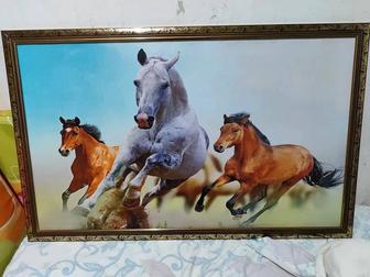 Картина три коня