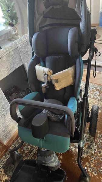 Продам детскую инвалидную кресло коляску