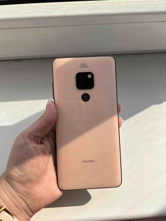 Продам смартфон HUAWEI mate 20