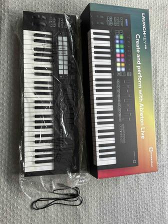 MIDI-клавиатура Novation Launchkey 49 MK3 Black