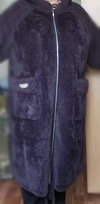 Пальто женское из альпаки.