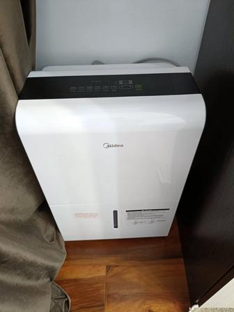 Осушитель воздуха Midea MDDP-50DEN7 белый