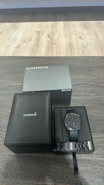 Часы Garmin Fenix 7X Sapphire Solar, черный DLC титан с титановым ремешком