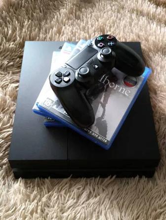 PlayStation 4 на 1 терабайт с одним геймпадом + 13 цифровых версий на АК