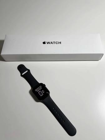 Apple Watch SE 44mm Space Gray Aluminium Case with Black Sport Band