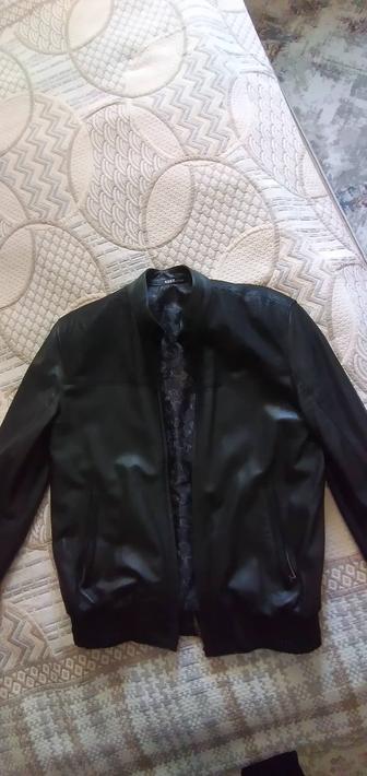 Продатся турецкая кожаная куртка (б/у) в хорошем состоянии. Размер 48-50.L.