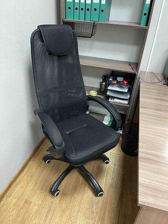 Продам кресло офисное
