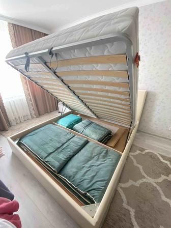СРОЧНО Продам кровать с подъемным механизмом