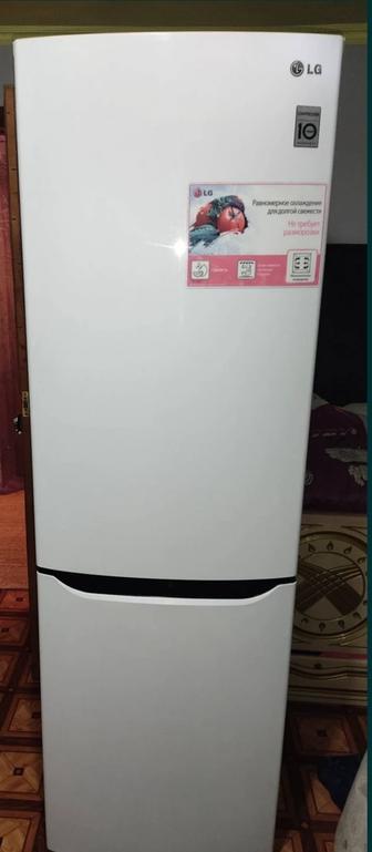 Продам холодильник lg в идеальном состоянии