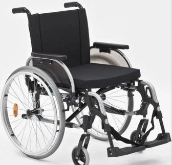 Кресло-коляска с ручным приводом комнатная, прогулочная. Бренд - Ott
