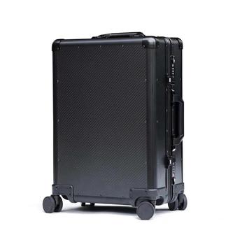 Премиальный чемодан из карбонового волокна с в