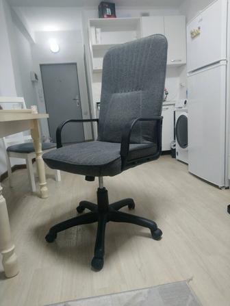 Кресло для офиса и игры