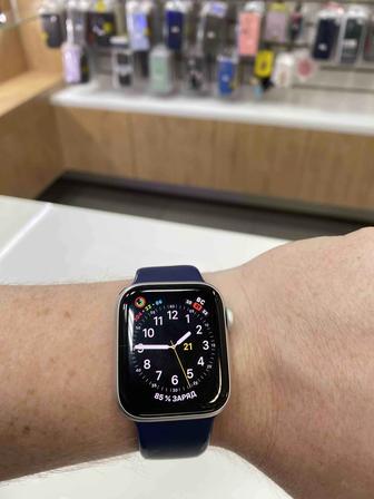 Продам Apple Watch 5 series