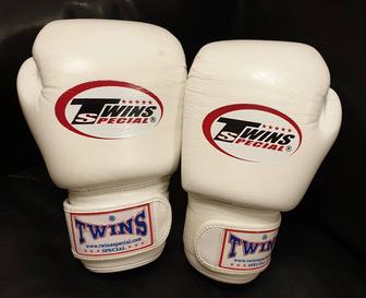 Боксёрские перчатки TWINS SPECIAL