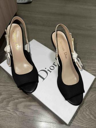 Женская обувь Dior