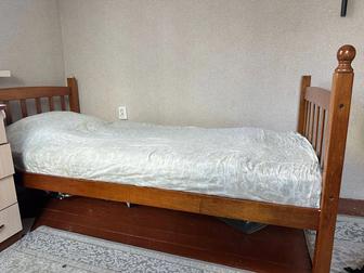 Продам деревянную двухярусную малазийскую кровать
