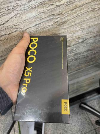 Продам Poco X5 Pro 8/256gb 5G синий новый