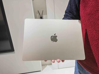 Apple MacBook Air 13.6 M2 2022
SSD256GB8GB OZUTouch ID