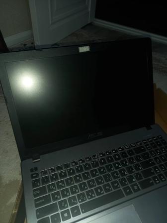 Продам ноутбук ASUS X550C