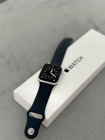 Продам Apple Watch SE 2nd gen 44 мм 2023 год