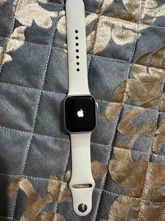 Обменяю на телефон Apple Watch 5 series 40mm silver