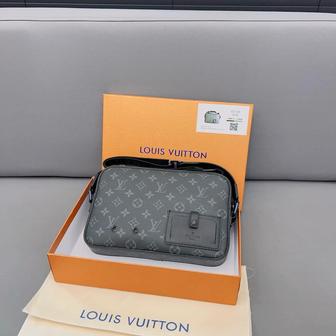 Барсетка Louis Vuitton (в фирменной коробке LV)
