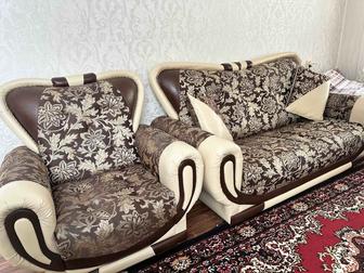 Продается диван, диван-двойка и кресло
