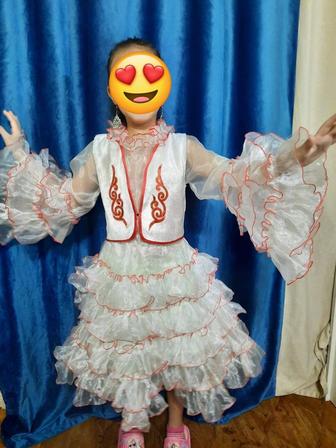 На прокат казахское национальное платье для девочек