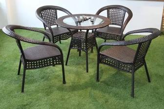 Продам комплекты столов и стульев для летней кафе или домой на веранду