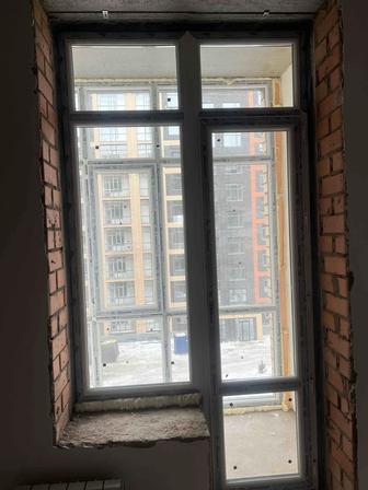 Продам окно и балконную дверь ширина 1,37 см высота 2,67 см