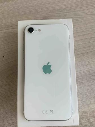 Продам IPhone SE(2020) white