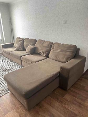 Срочно связи с ремонтом продаю угловой диван 3,7 метр, раскладывается