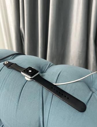 Продам Apple Watch 3 series 38mm