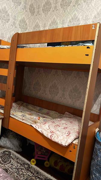 Продам детский двухъярусный кровать