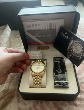 Продаются часы женская Швейцария оригинал бренд Adriatica